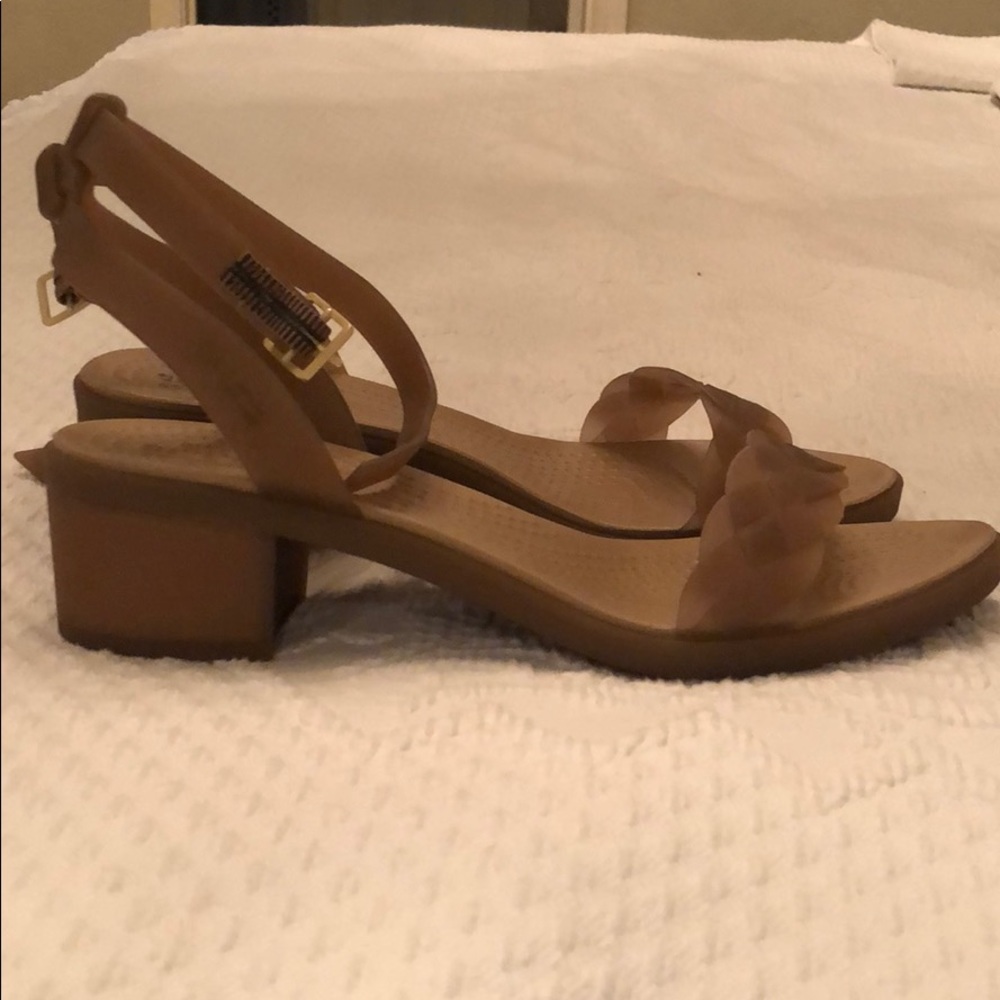 Crocs caramel Sandals